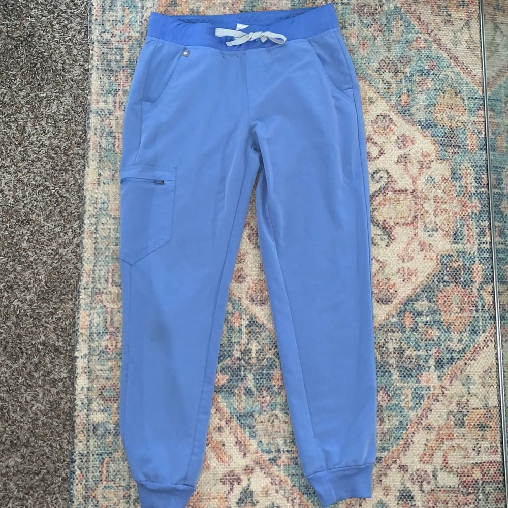 FIGS Zamora 2.0 Jogger style scrub pants